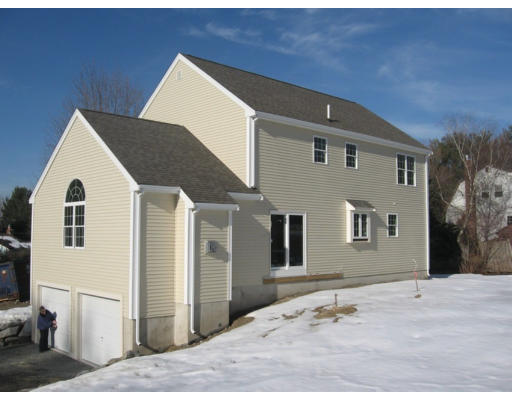 209 Crossfield Road Franklin, MA 02038 - Photo 8 of 8 Gallery Image 8