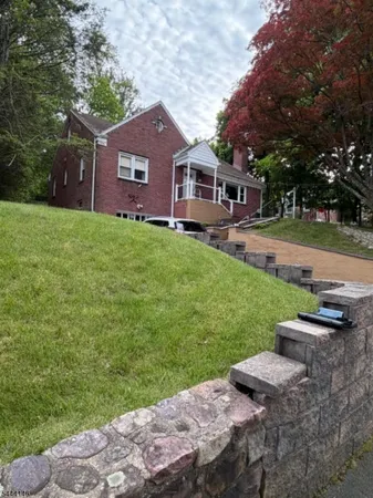 $799,990 | 114 Sussex Avenue, Morristown, NJ 07960