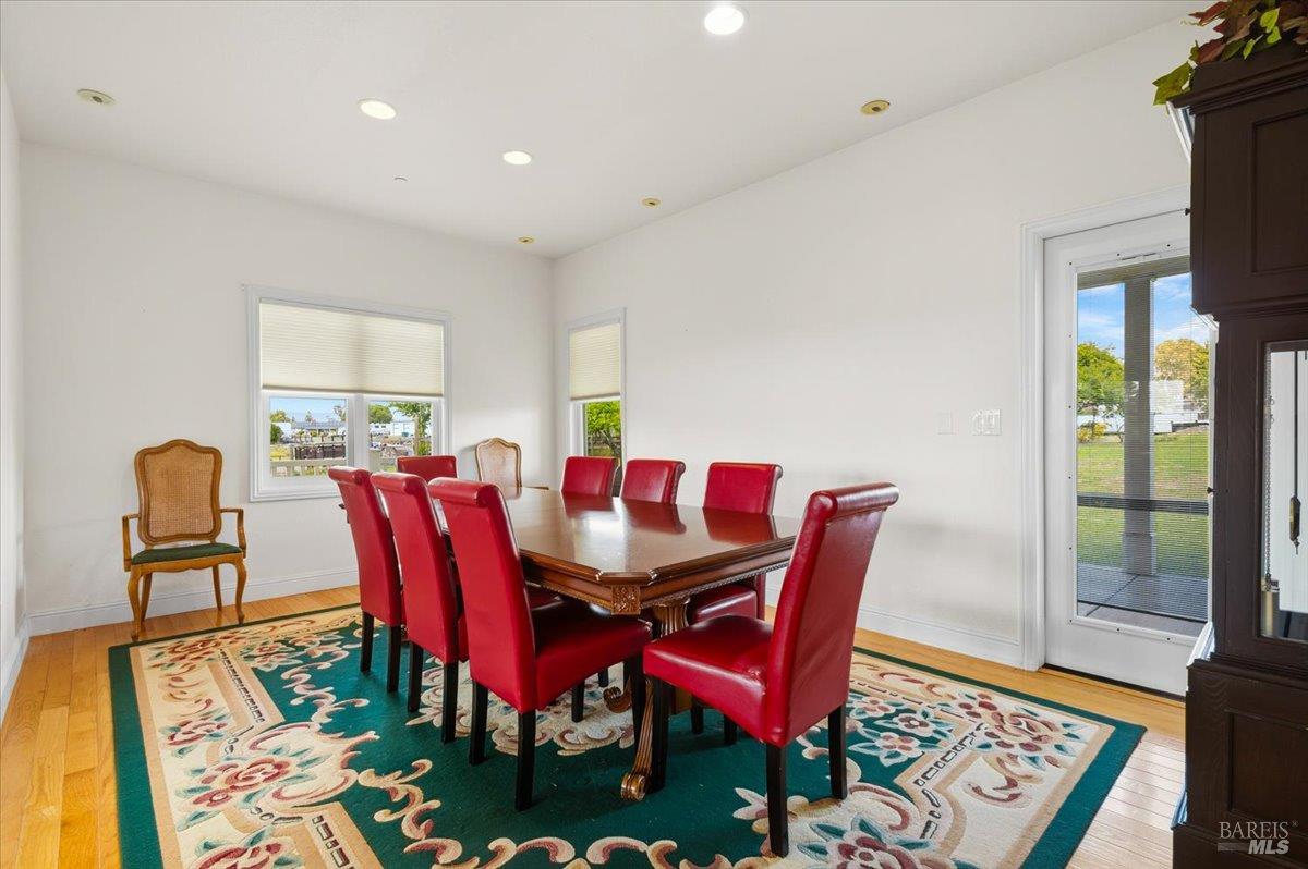 2346 Olivet Lane Santa Rosa, CA 95401 - Photo 16 of 51
