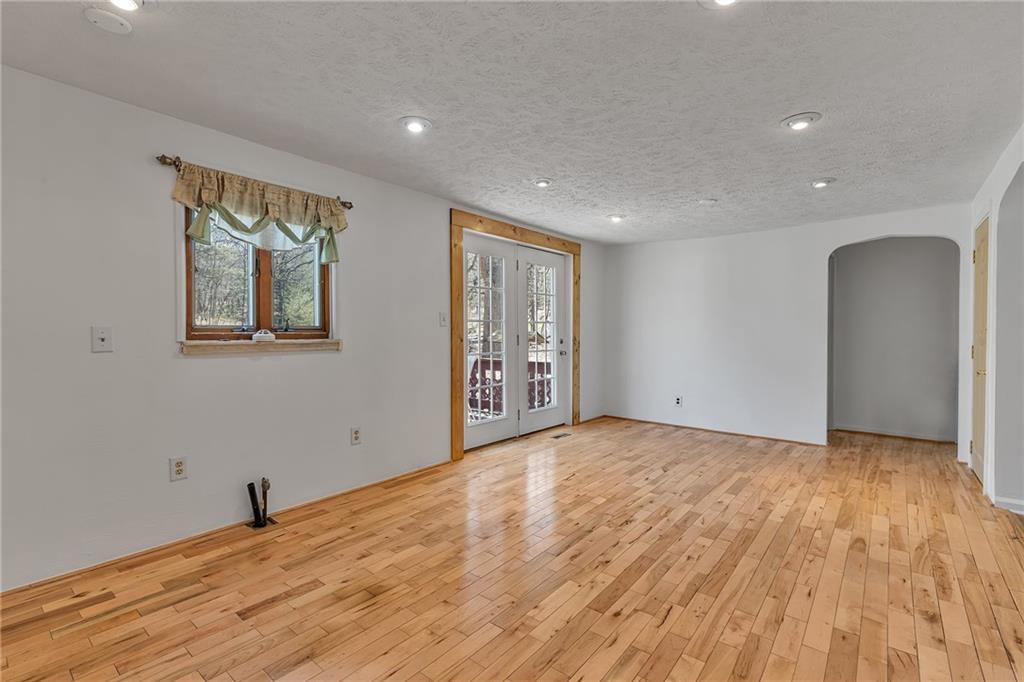 492 Chapel Road Aliquippa, PA 15001 - Photo 8 of 25 Gallery Image 8