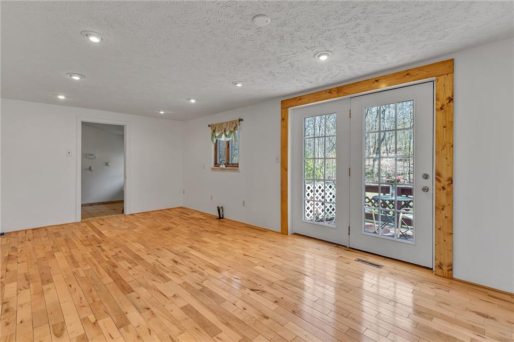 492 Chapel Road Aliquippa, PA 15001 - Photo 9 of 25 Gallery Image 9