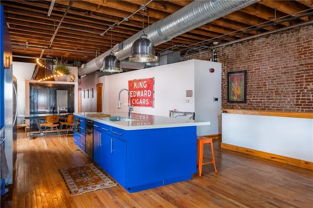 $1,899,000 | 1600 Locust Street, Kansas City, MO 64108