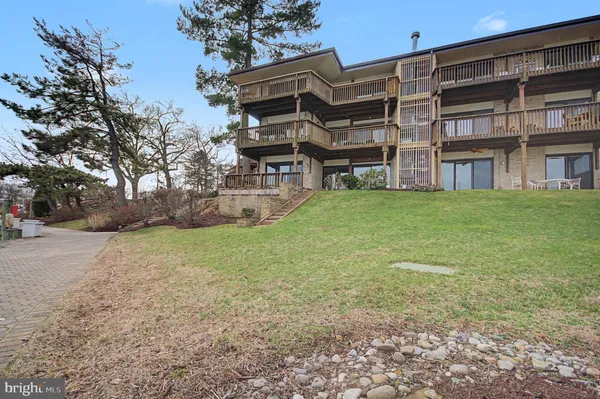 $4,000 | 768 B Fairview Avenue, Unit 768B, Annapolis, MD 21403