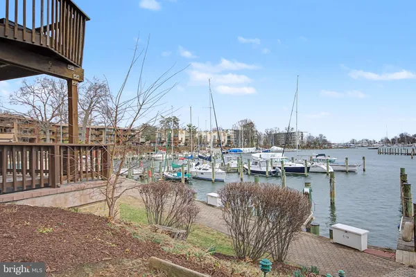 $4,000 | 768 B Fairview Avenue, Unit 768B, Annapolis, MD 21403