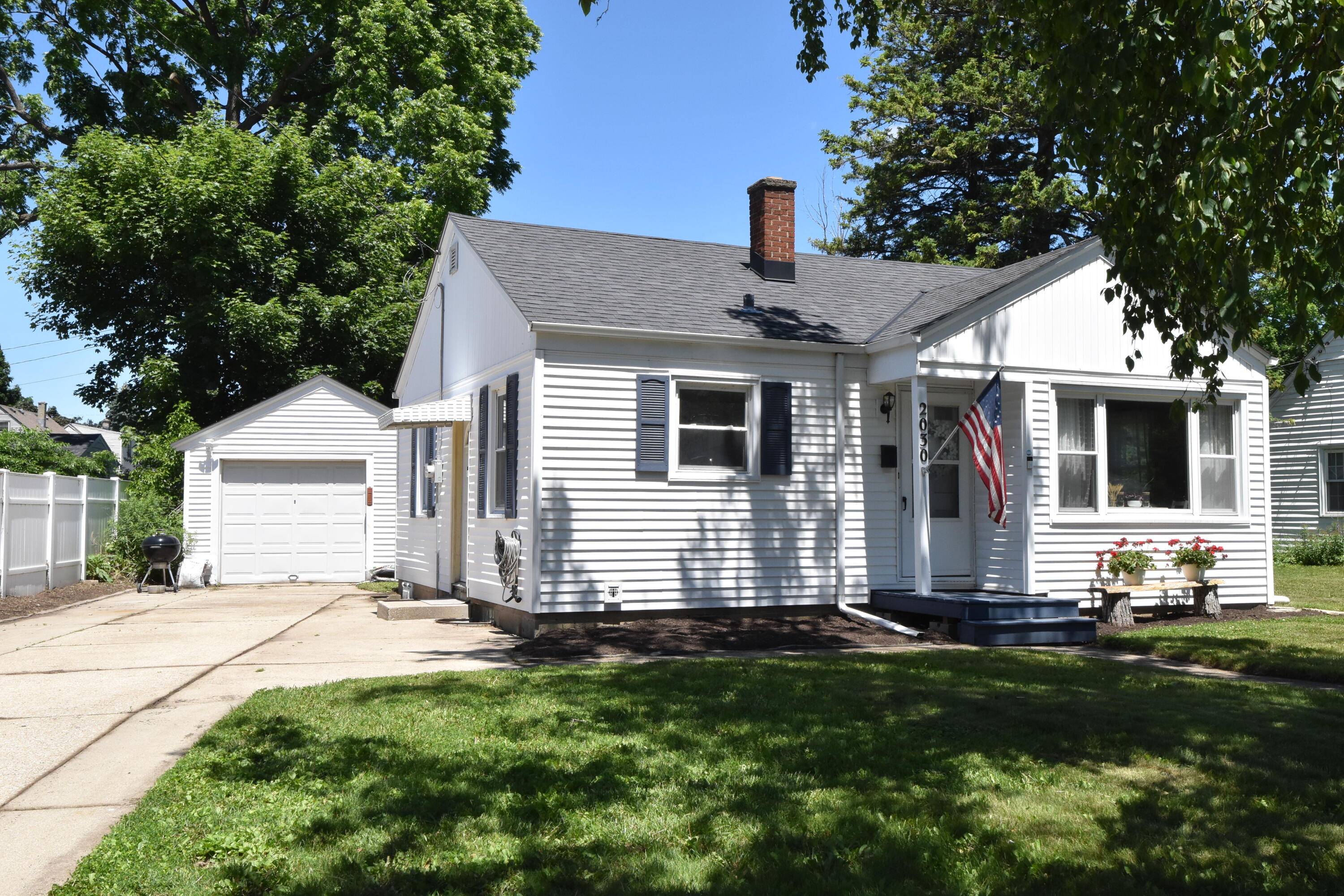 2030 Webster Street Racine, WI 53403 - Photo 2 of 32 Front
