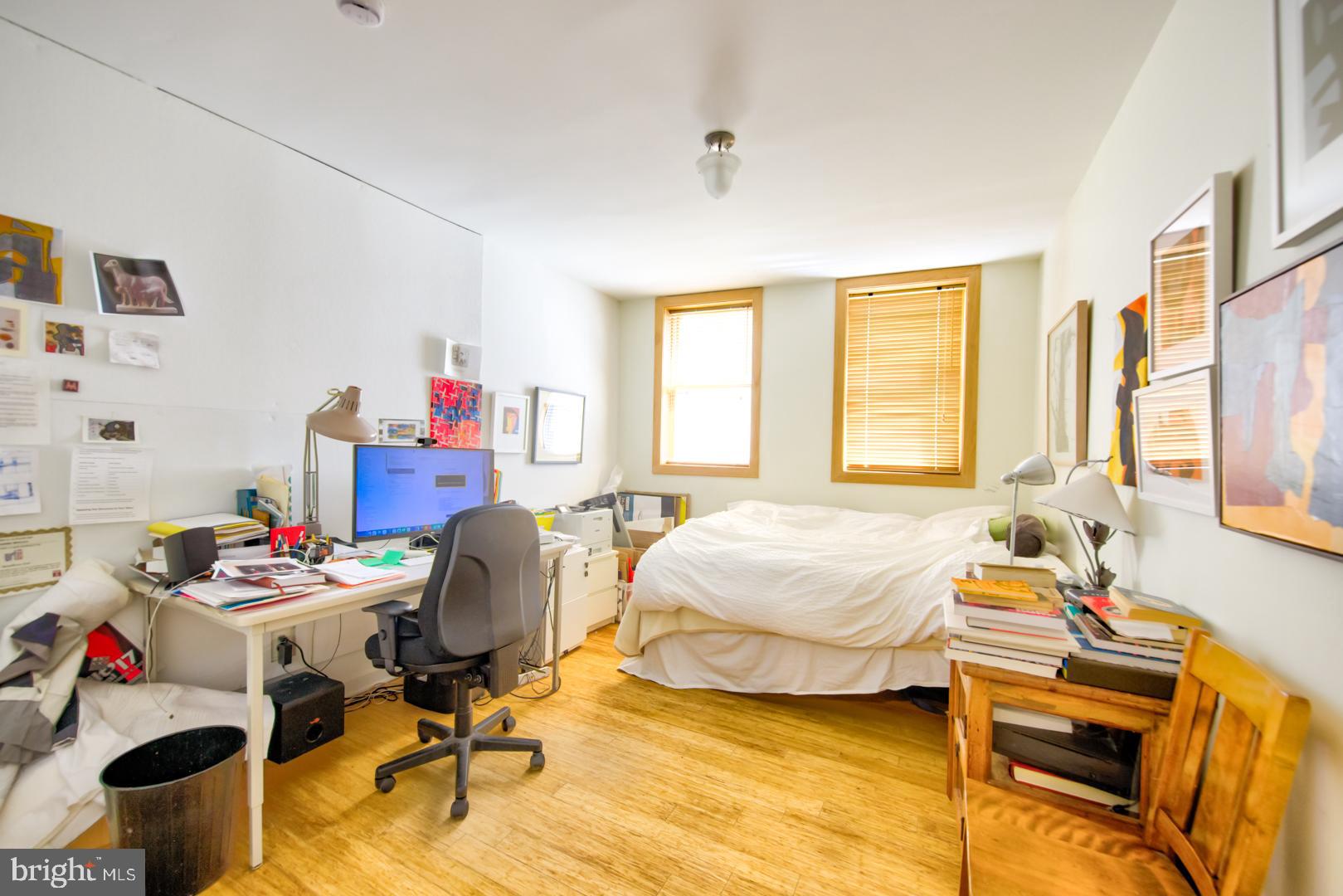 915 South 7th Street Philadelphia, PA 19147 - Photo 21 of 23 !st Floor bedroom