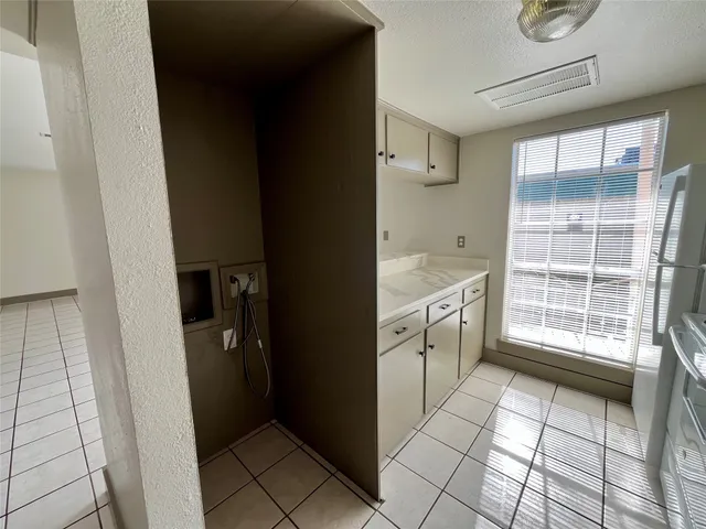 $1,200 | 1042 West Village Court, Unit C, Pasadena, TX 77506