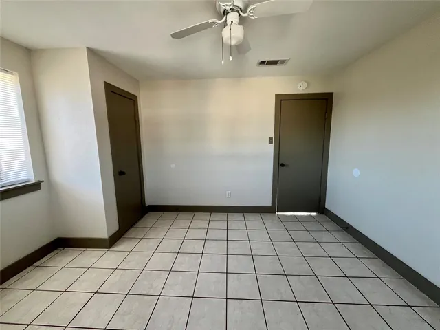 $1,200 | 1042 West Village Court, Unit C, Pasadena, TX 77506