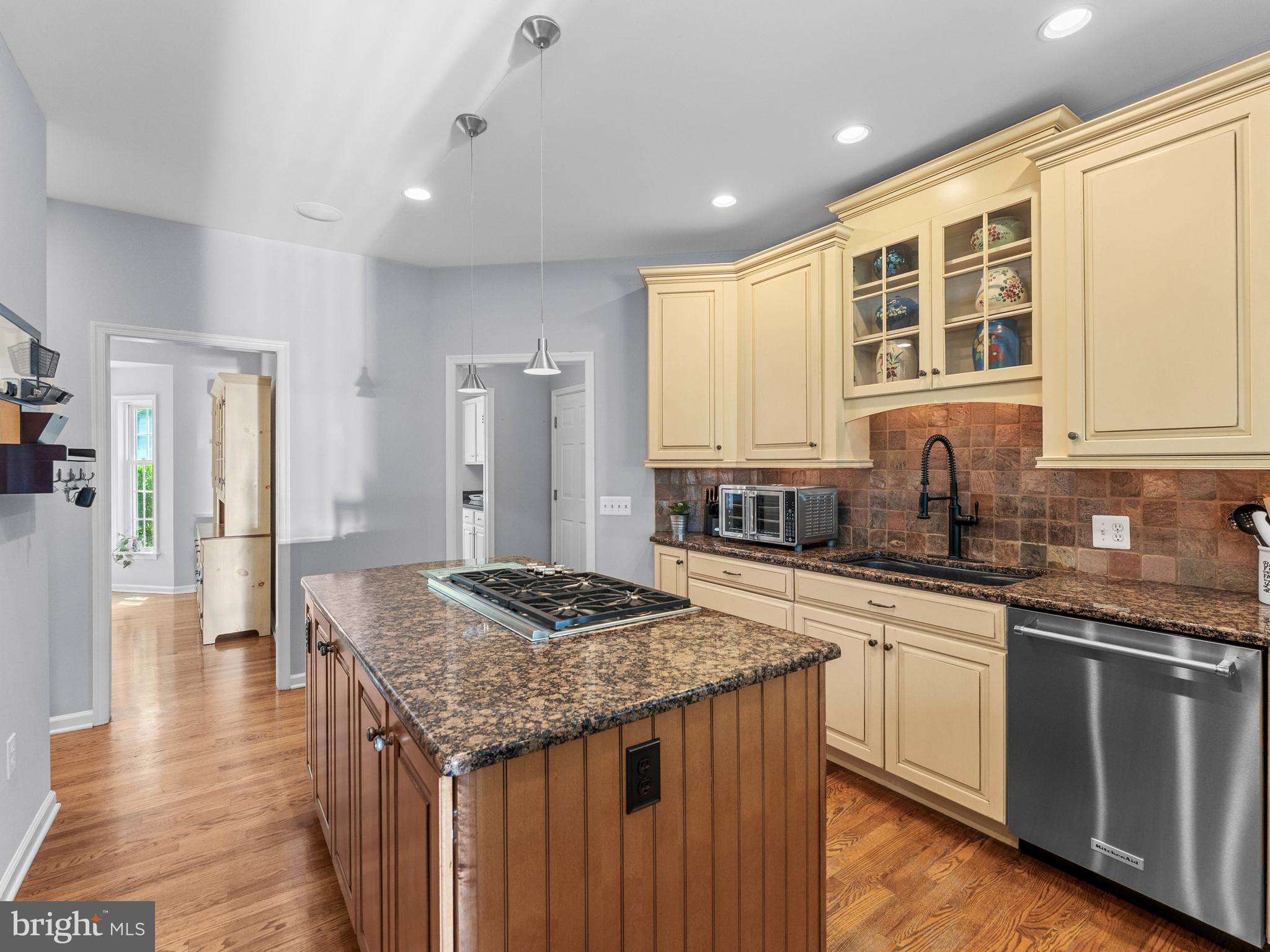 928 Township Line Road Chalfont, PA 18914 - Photo 10 of 60 Center Island