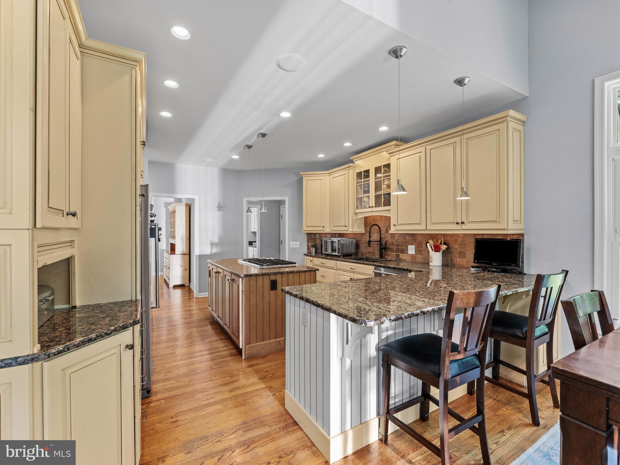 928 Township Line Road Chalfont, PA 18914 - Photo 9 of 60 Large Gourmet Kitchen