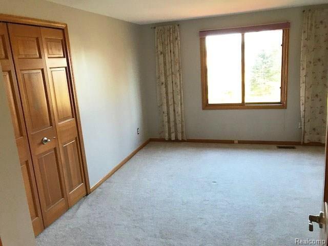 348 Oakbridge Drive Rochester, MI 48306 - Photo 22 of 35
