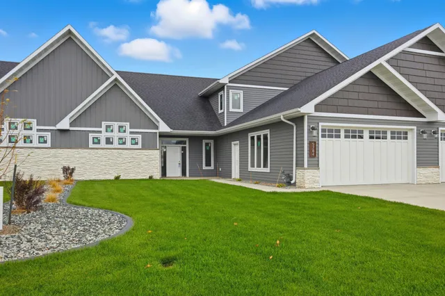 $872,900 | 5764 31st Street South, Fargo, ND 58104