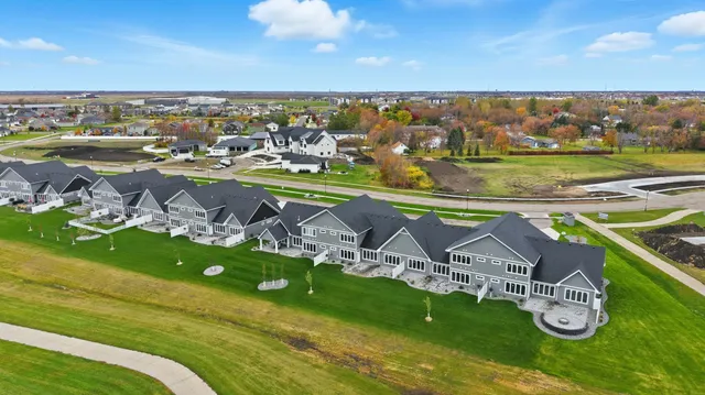 $872,900 | 5764 31st Street South, Fargo, ND 58104