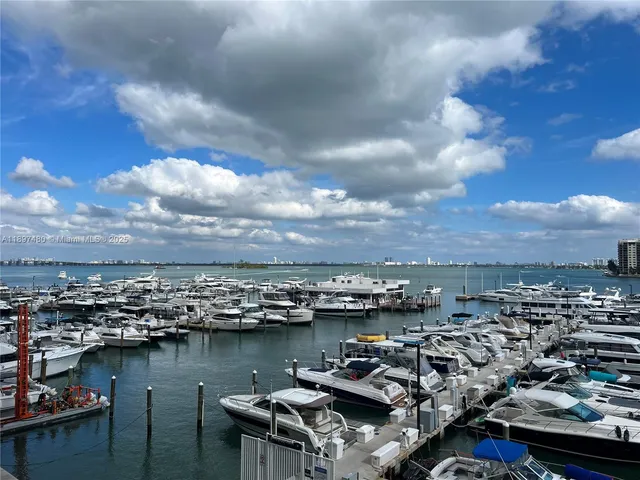 $2,200 | 555 Northeast 15th Street, Unit 411, Miami, FL 33132