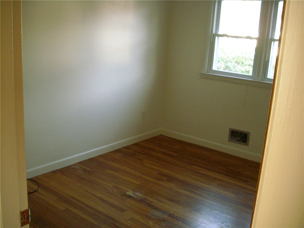 103 Evergreen Road North Kingstown, RI 02852 - Photo 8 of 19 Gallery Image 8