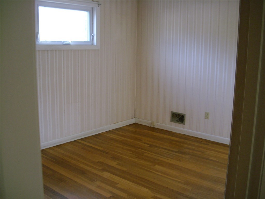 103 Evergreen Road North Kingstown, RI 02852 - Photo 9 of 19 Gallery Image 9