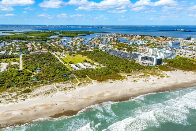 $925,000 | 272 Bahama Boulevard, Cocoa Beach, FL 32931