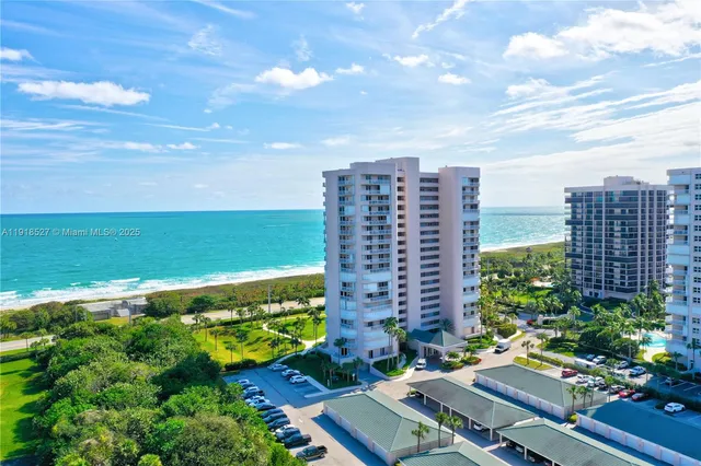 $4,300 | 5051 North Hwy A1A, Unit 6, Fort Pierce, FL 34949