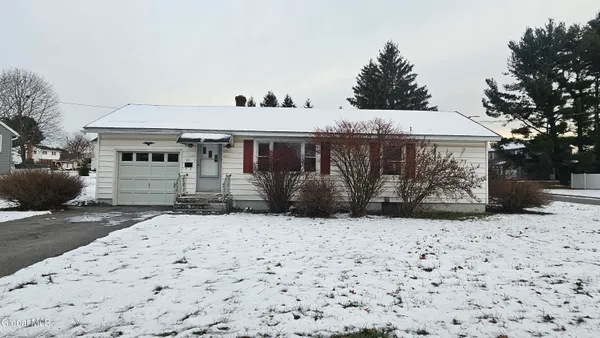 $192,500 | 77 Chapel Place, Amsterdam, NY 12010