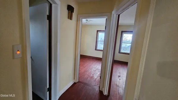 $192,500 | 77 Chapel Place, Amsterdam, NY 12010