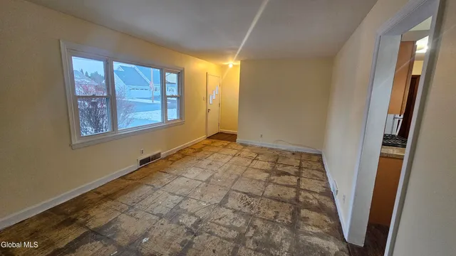 $199,000 | 77 Chapel Place, Amsterdam, NY 12010