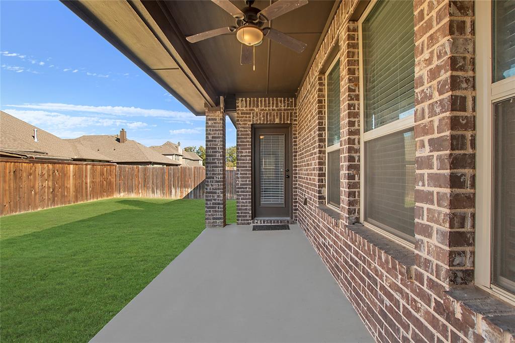 2811 Diamond Ridge Drive Arlington, TX 76001 - Photo 30 of 35 a view of a porch with a floor