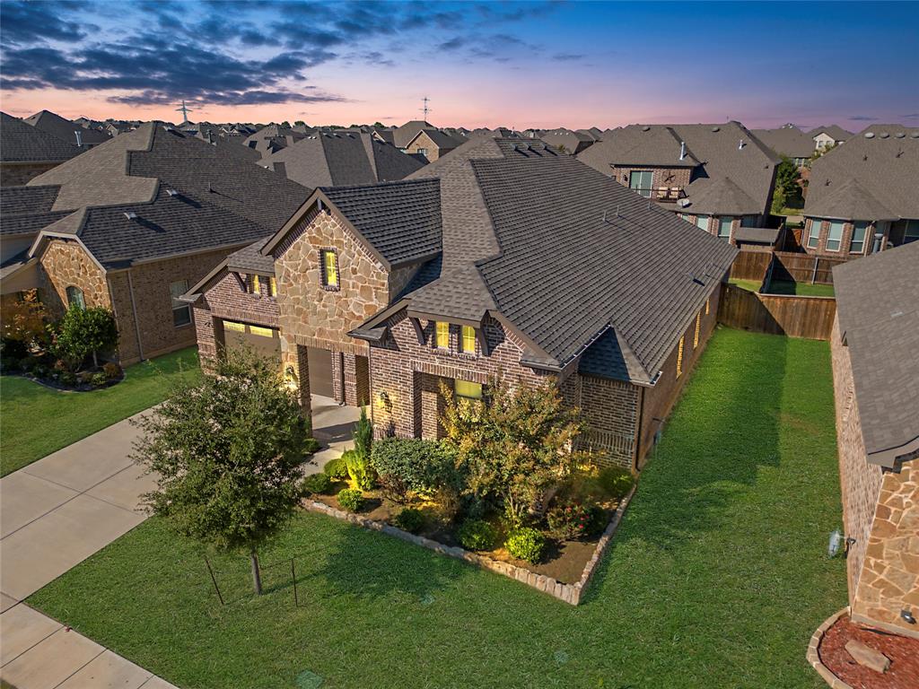 2811 Diamond Ridge Drive Arlington, TX 76001 - Photo 33 of 35 an aerial view of a house