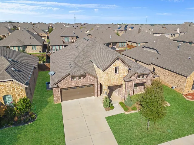 $3,400 | 2811 Diamond Ridge Drive, Arlington, TX 76001