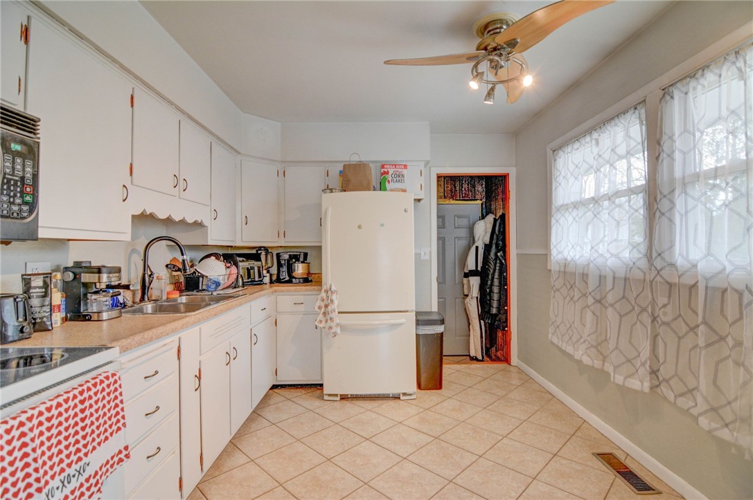 71 Sandcreek Drive Decatur, IL 62521 - Photo 7 of 25 Gallery Image 7