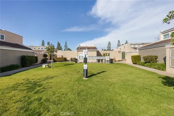 $1,900 | 2900 Madison Avenue, Unit C21, Fullerton, CA 92831
