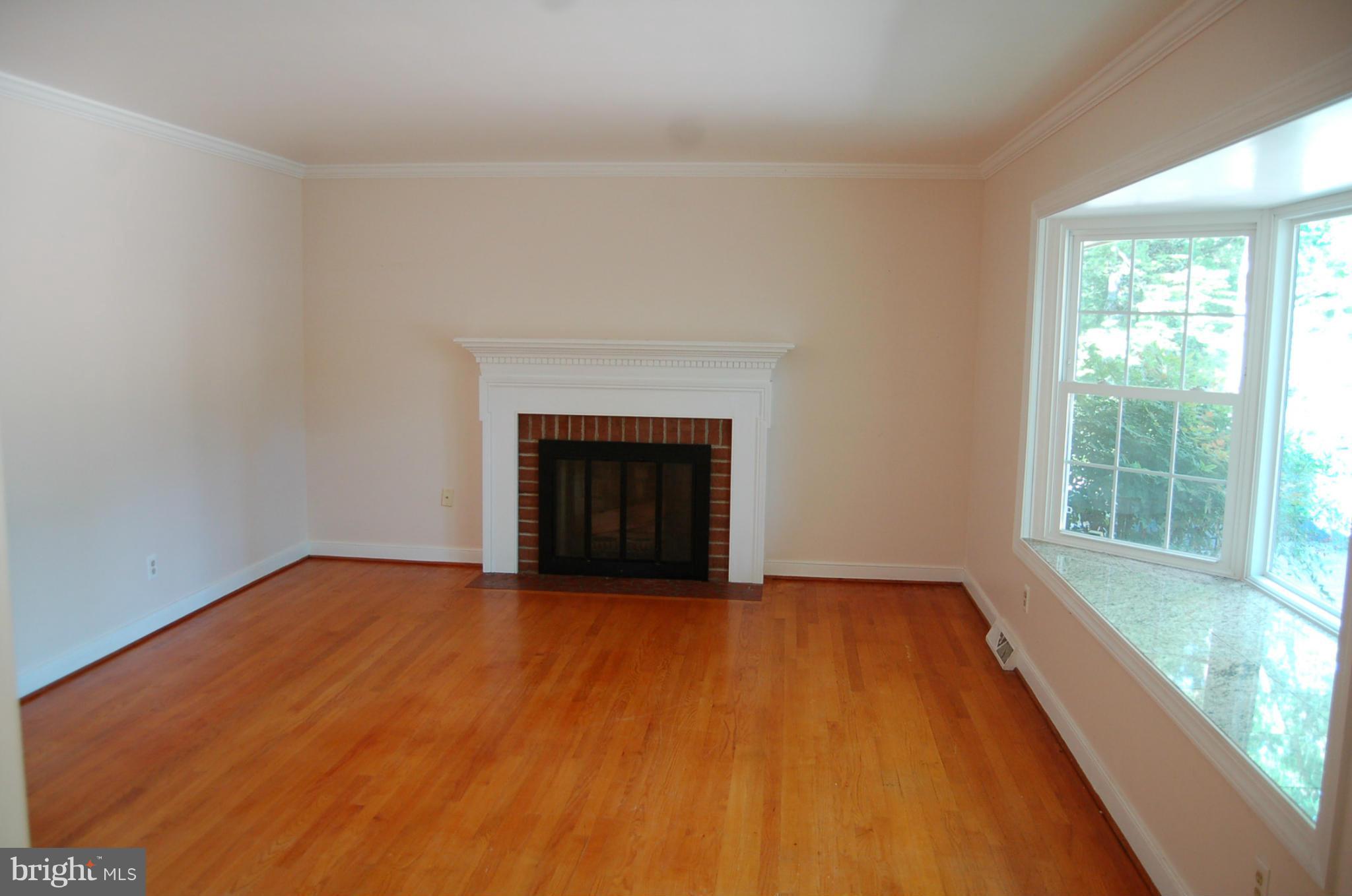 14 Ridgemore Circle Fredericksburg, VA 22405 - Photo 3 of 15 Living Room