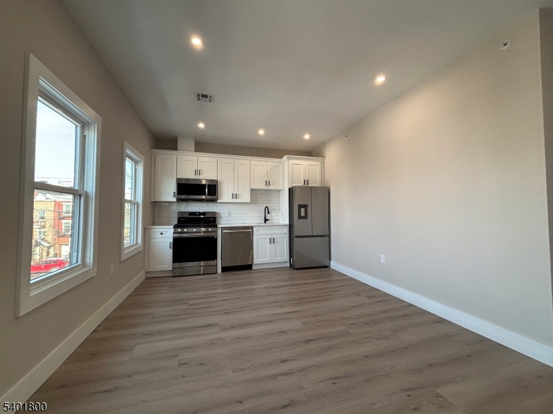 136 Elm Street, Unit 303 Newark, NJ 07105 - Photo 3 of 7