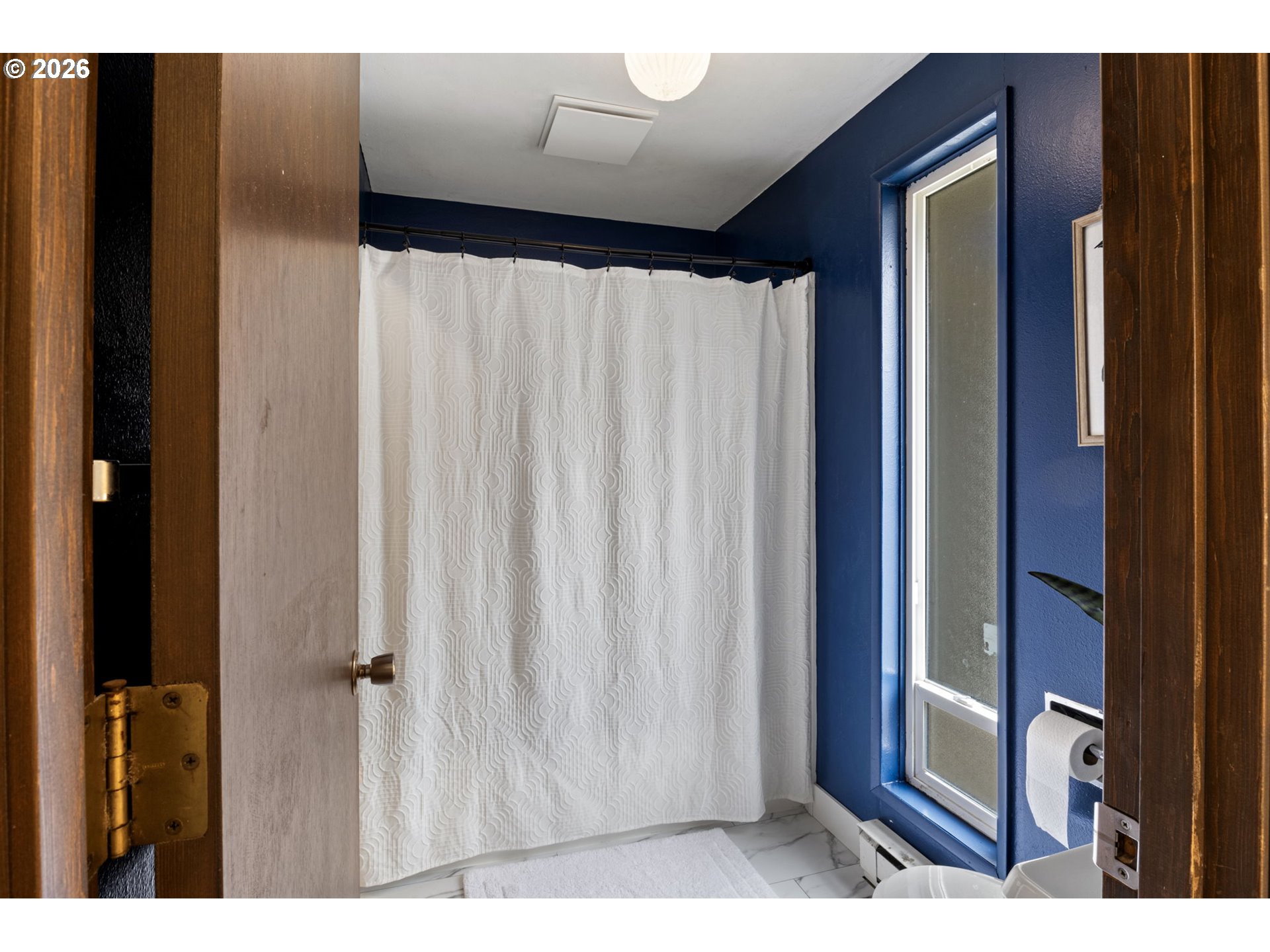 1885 Churchill Street Eugene, OR 97405 - Photo 21 of 45 a view of a closet