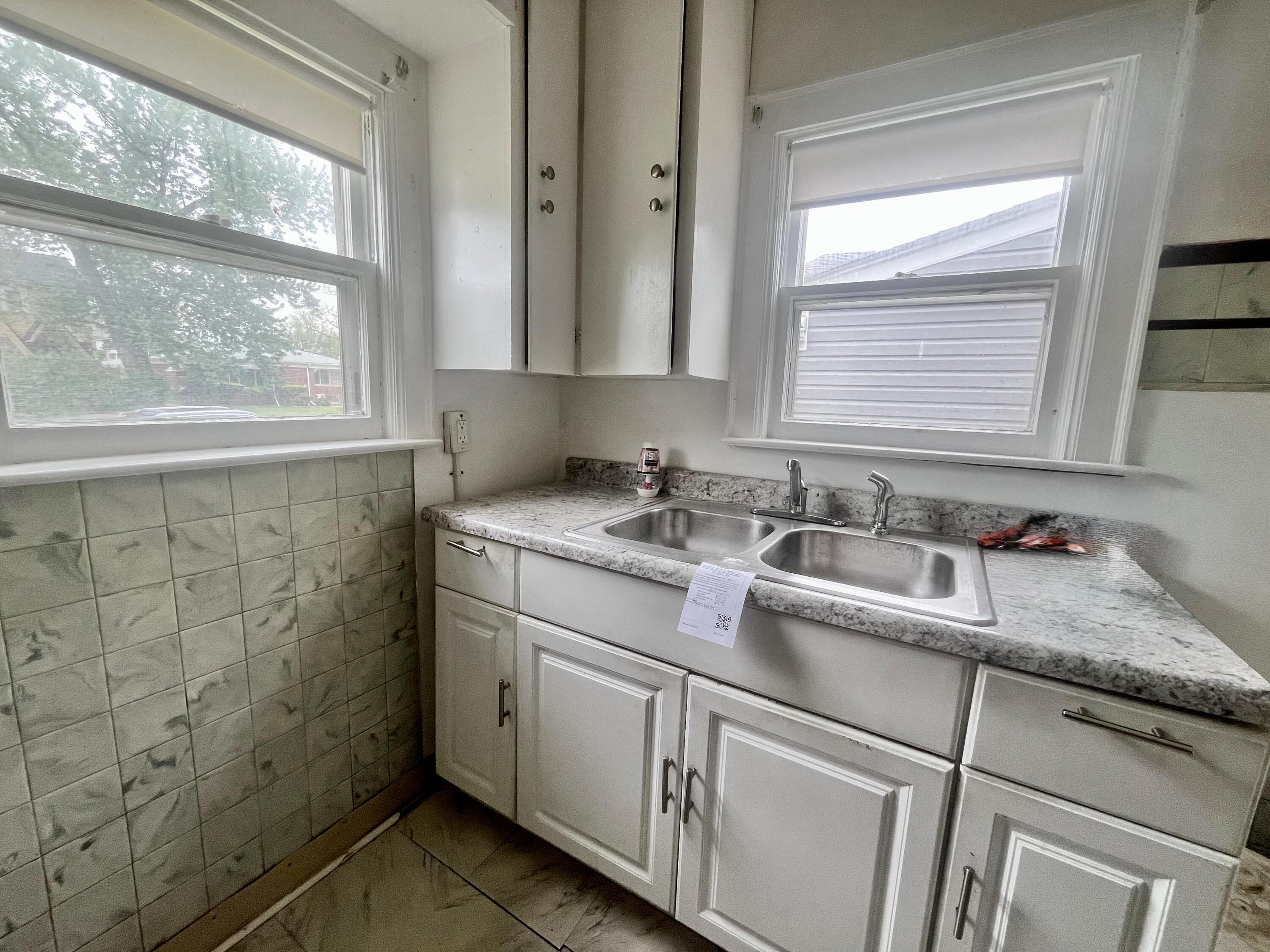 19249 Marx Street Detroit, MI 48203 - Photo 6 of 20 20260520_151517000_iOS 1