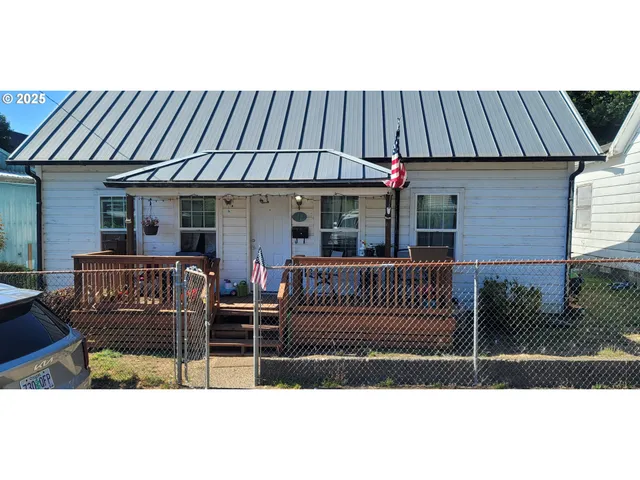 a view of a patio on the deck