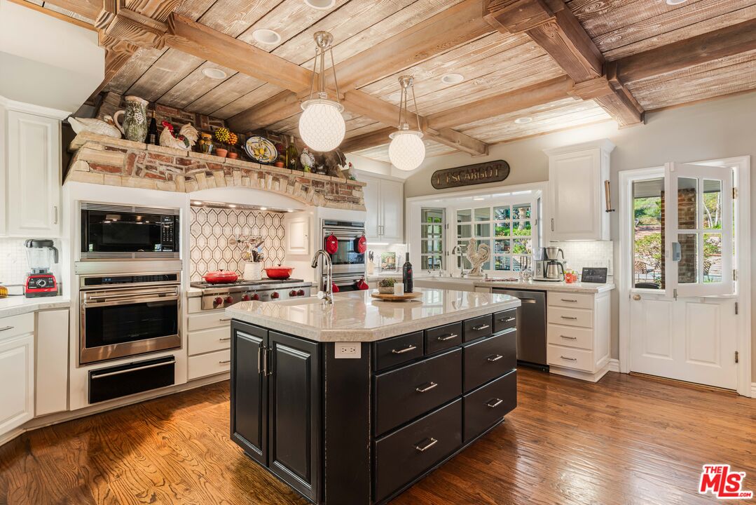 23939 Long Valley Road Hidden Hills, CA 91302 - Photo 24 of 61