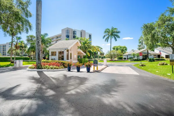 $2,650 | 6662 Boca Del Mar Drive, Unit 715, Boca Raton, FL 33433