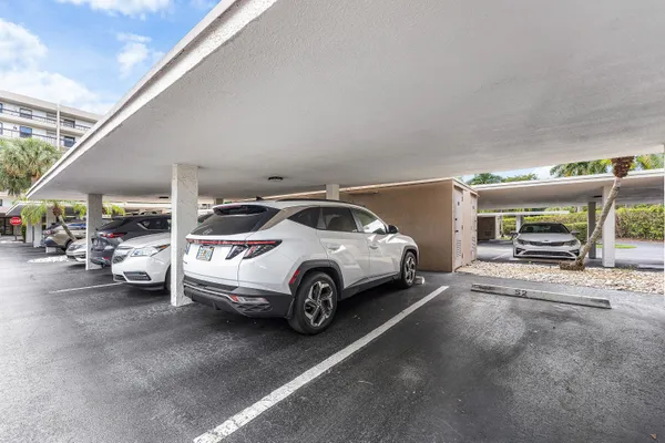 $2,650 | 6662 Boca Del Mar Drive, Unit 715, Boca Raton, FL 33433