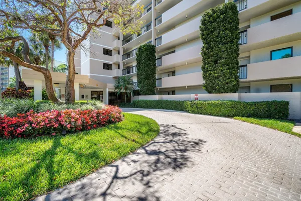 $2,650 | 6662 Boca Del Mar Drive, Unit 715, Boca Raton, FL 33433