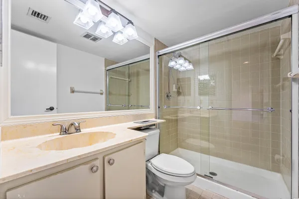 $2,650 | 6662 Boca Del Mar Drive, Unit 715, Boca Raton, FL 33433