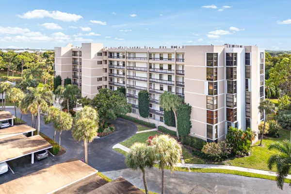 $2,650 | 6662 Boca Del Mar Drive, Unit 715, Boca Raton, FL 33433