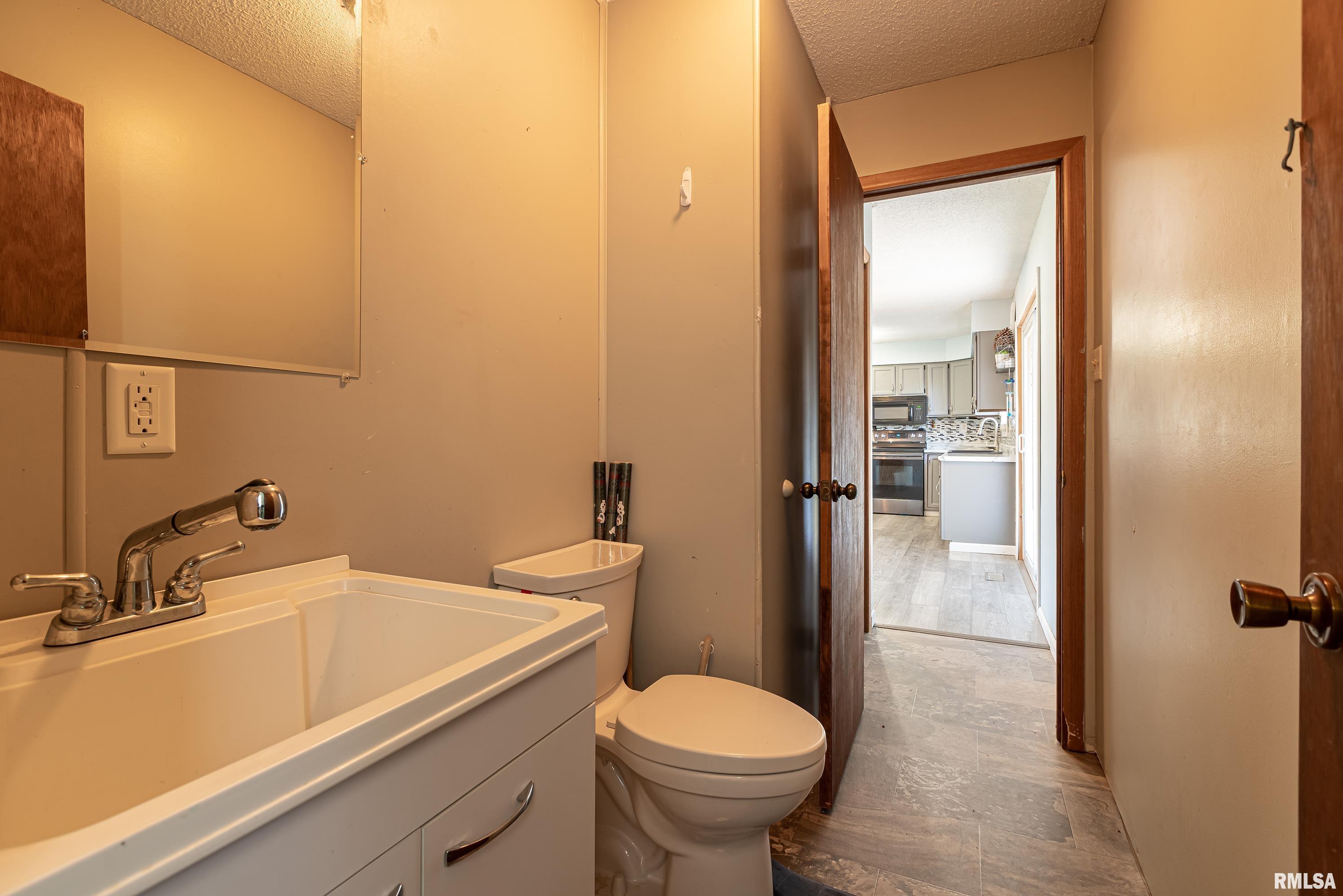 54 South Thompsonville Road Thompsonville, IL 62890 - Photo 15 of 29 Gallery Image 15