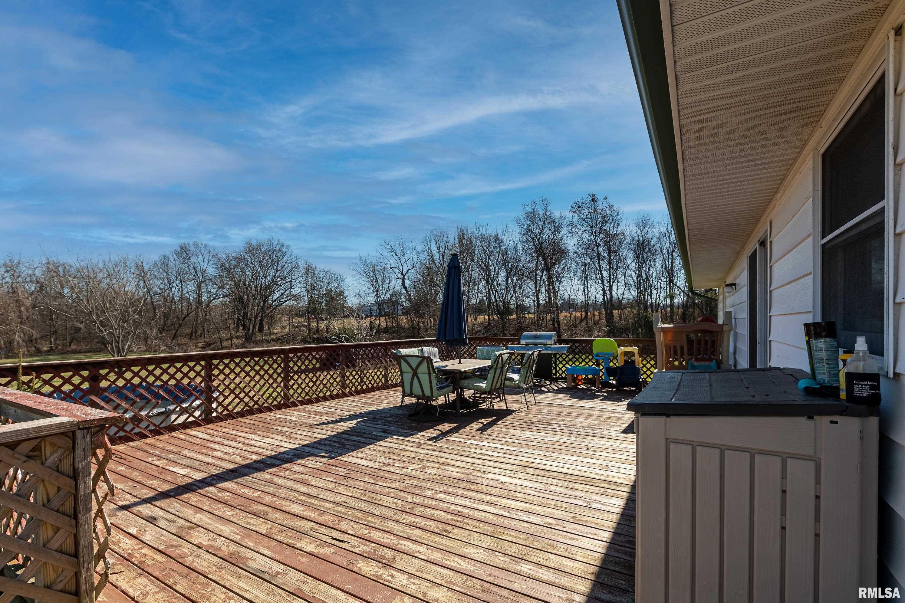 54 South Thompsonville Road Thompsonville, IL 62890 - Photo 4 of 29 Gallery Image 4