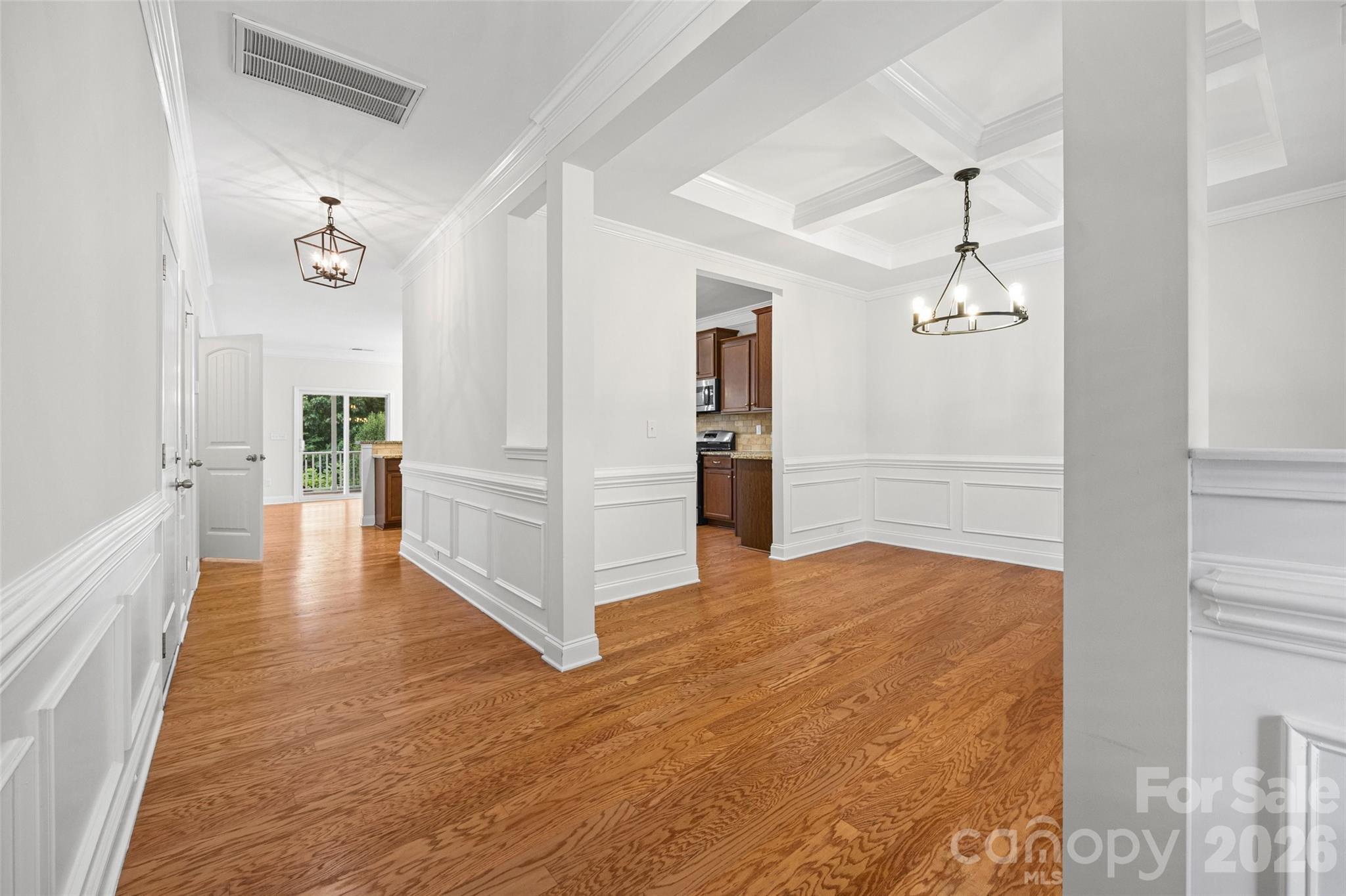 9233 Inverness Bay Road Charlotte, NC 28278 - Photo 4 of 48 Gallery Image 4