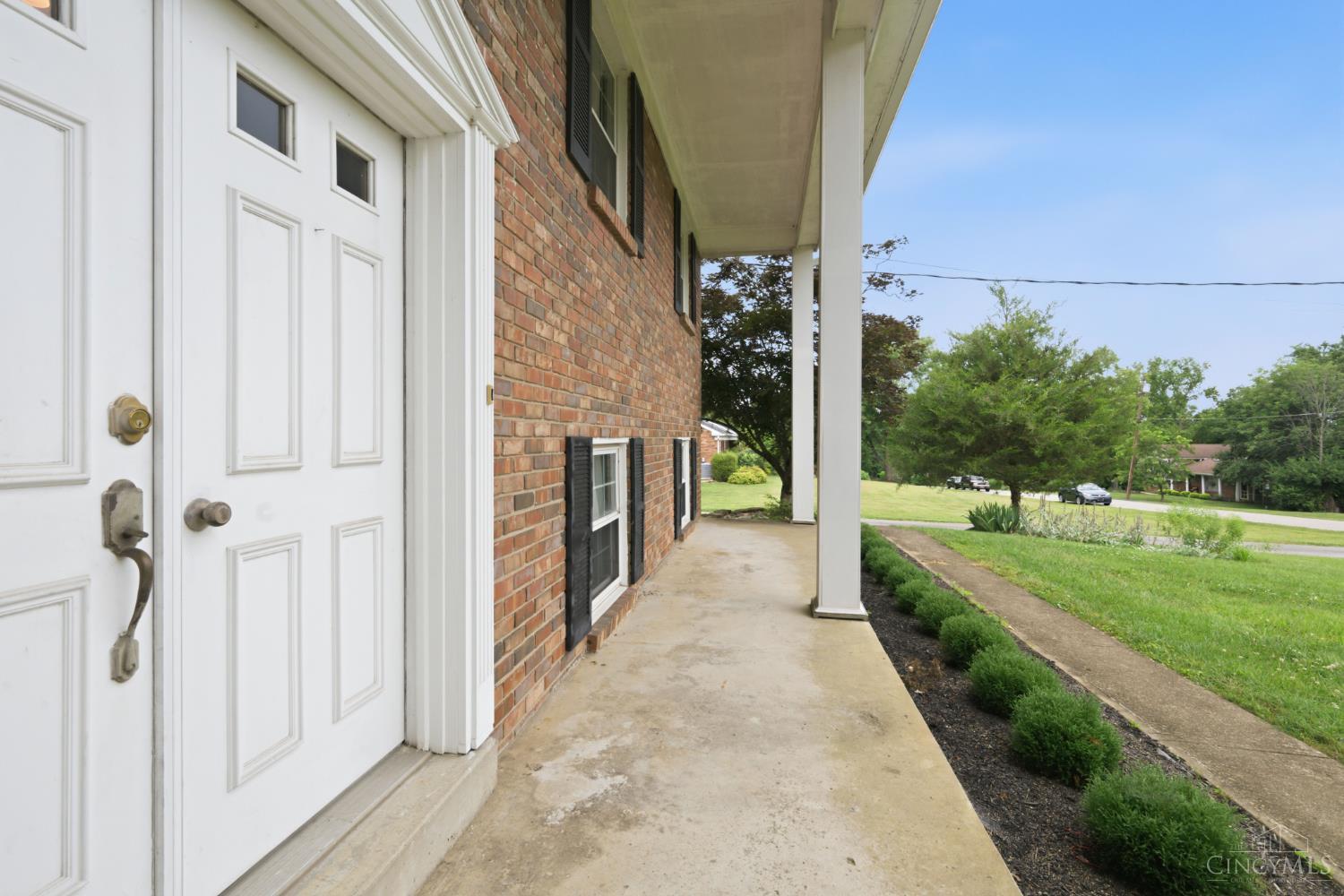 725 Pine Ridge Road Milford, OH 45150 - Photo 2 of 35 Gallery Image 2