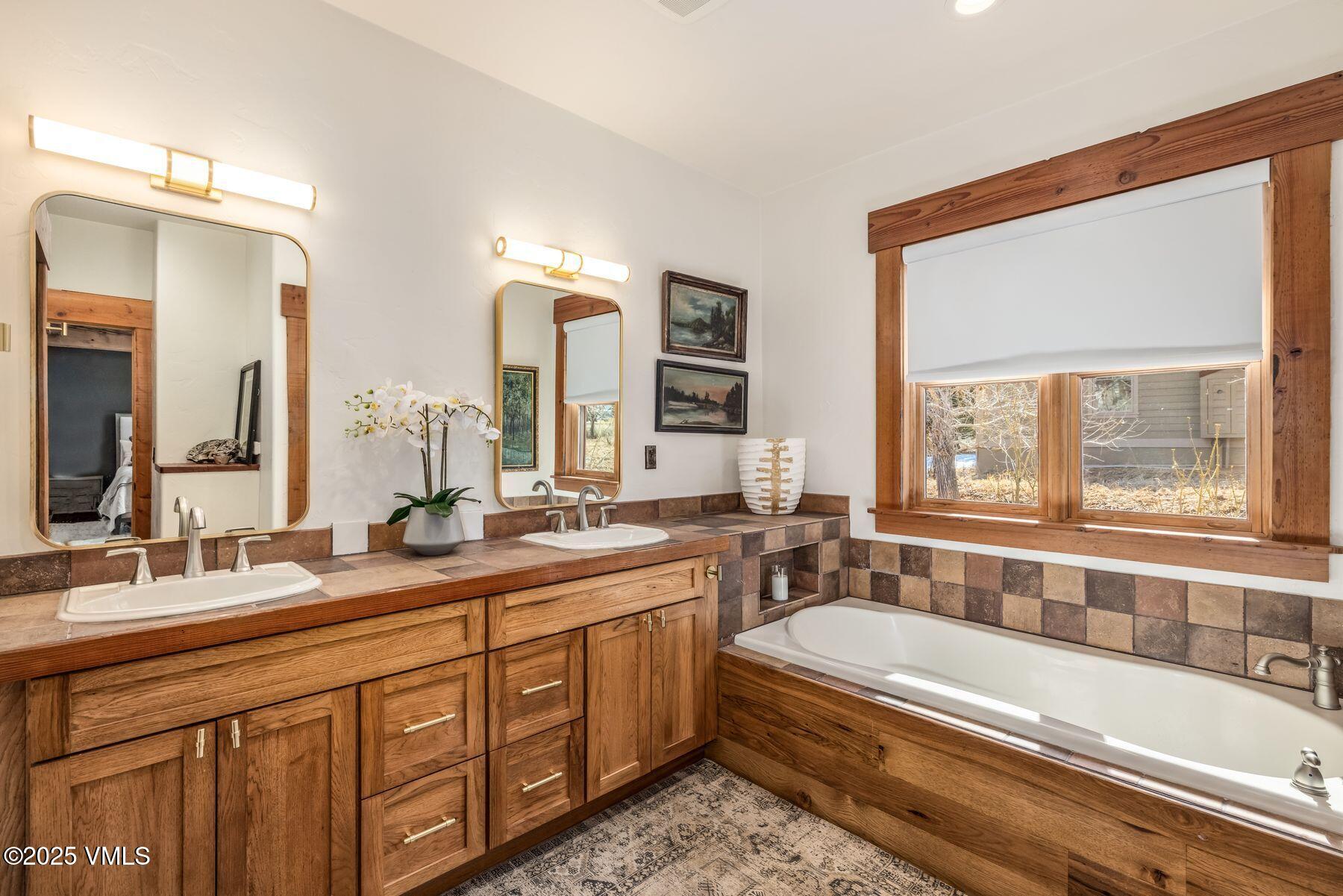 674 Hernage Creek Road Eagle, CO 81631 - Photo 10 of 23 Primary bath