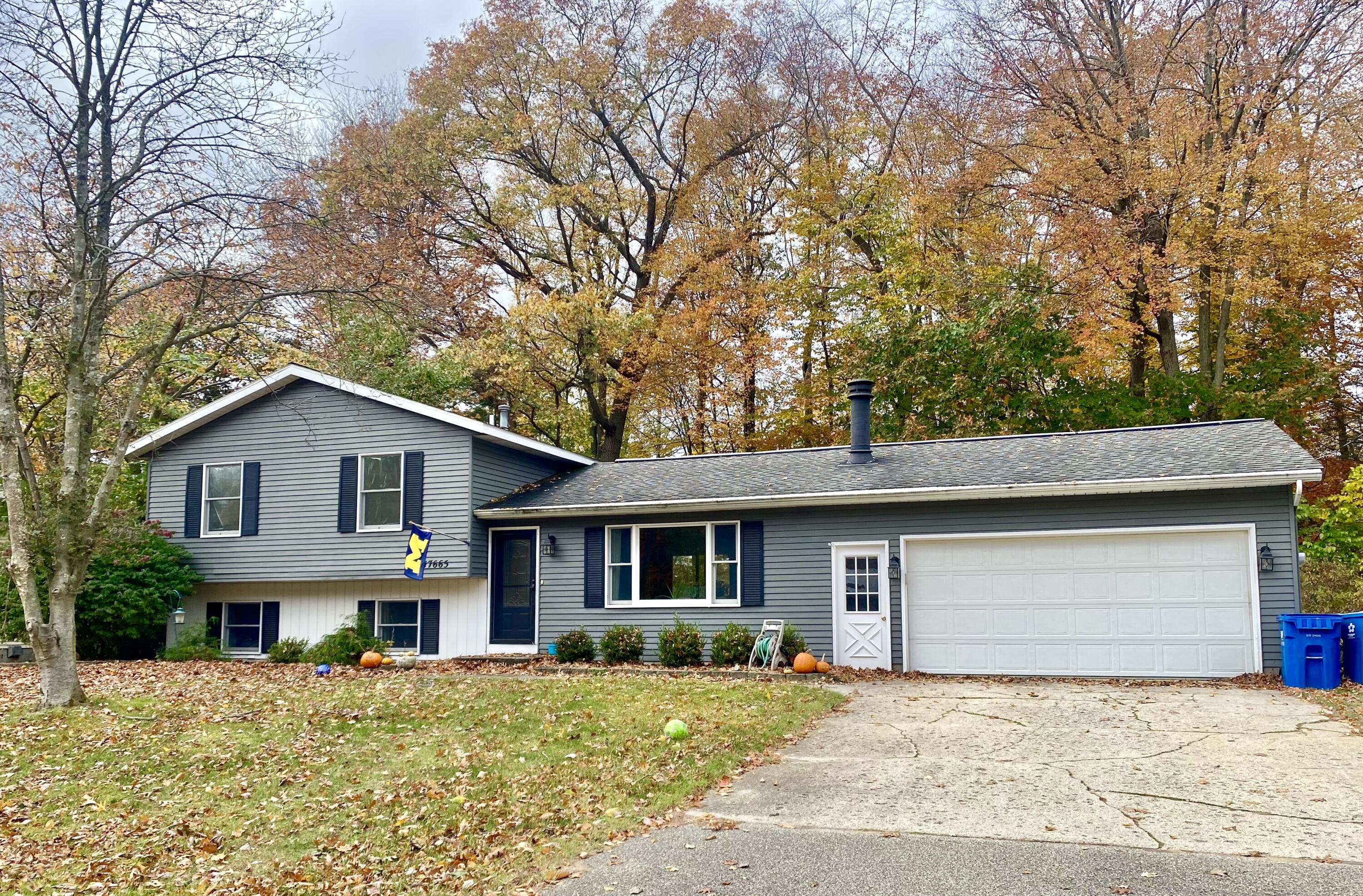 17665 Bayberry Spring Lake, MI 49456 - Photo 2 of 36 IMG_3458