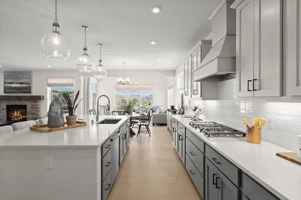 $825,000 | 14663 107th Place North, Maple Grove, MN 55369