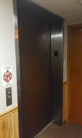 $279,900 | 8350 West Addison Street, Unit 201, Chicago, IL 60634