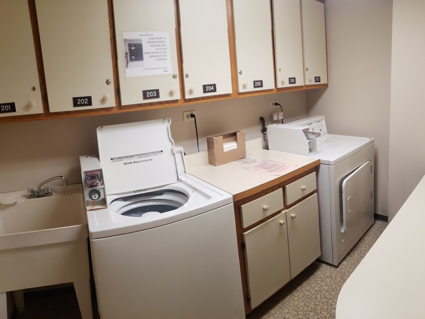 8350 West Addison Street, Unit 201 Chicago, IL 60634 - Photo 31 of 41 a utility room with dryer and washer